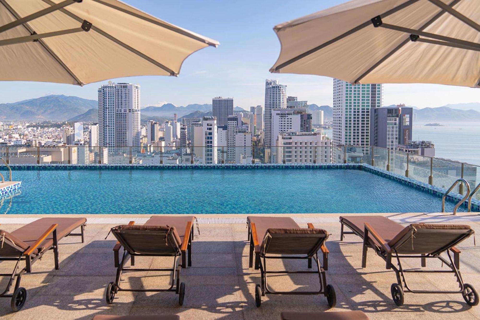 Green Beach Hotel Nha Trang Bagian luar foto